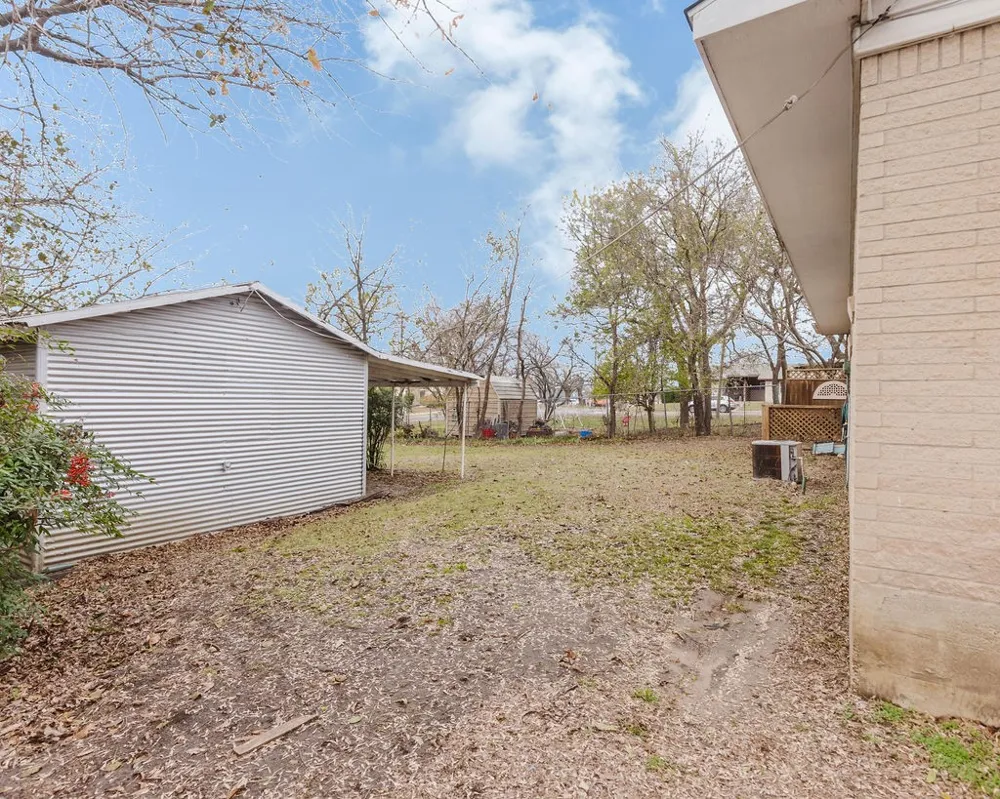 663 6th Street Honey Grove, TX 75446