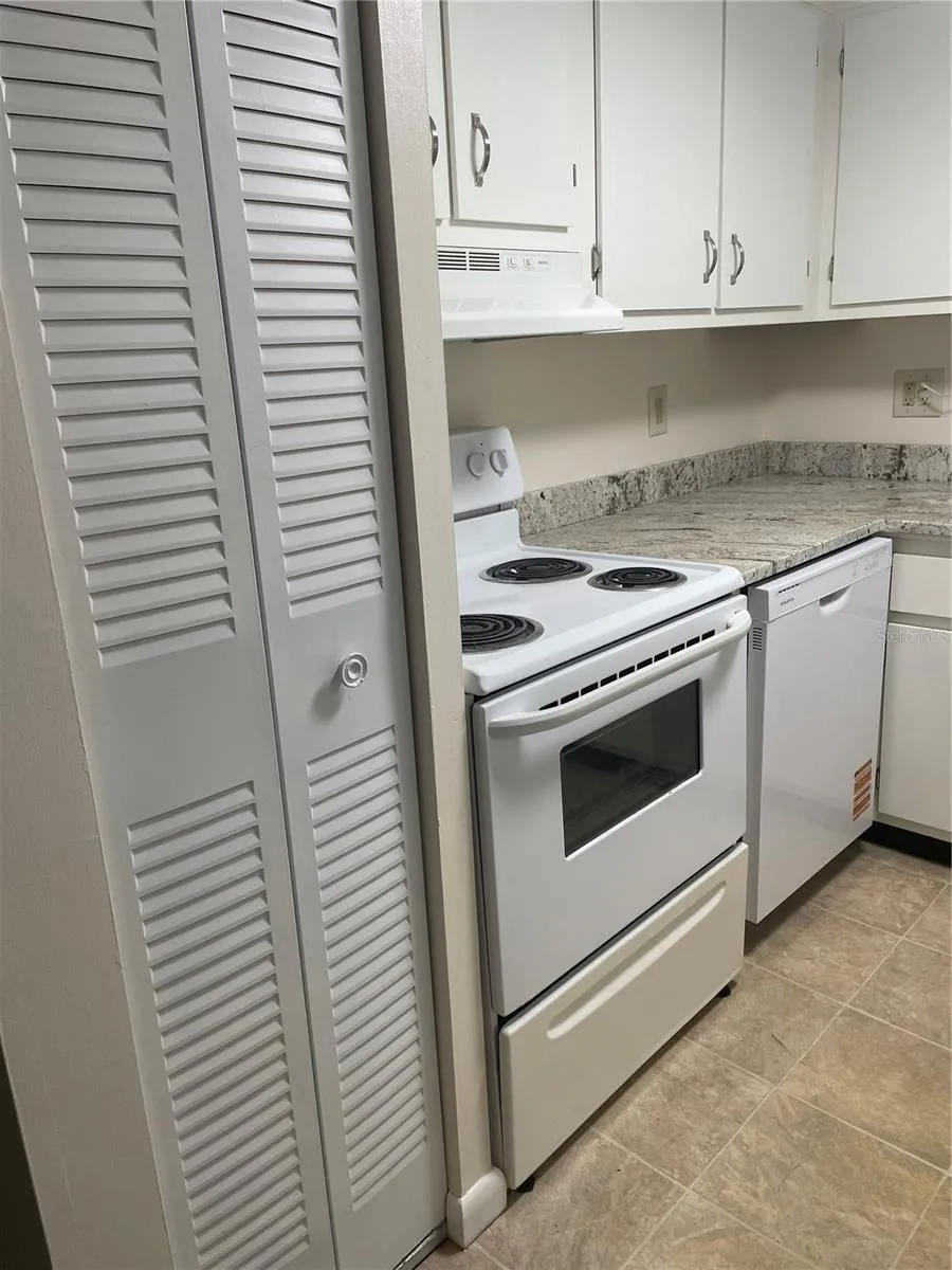 7701 STARKEY ROAD #622 Seminole, FL 33777