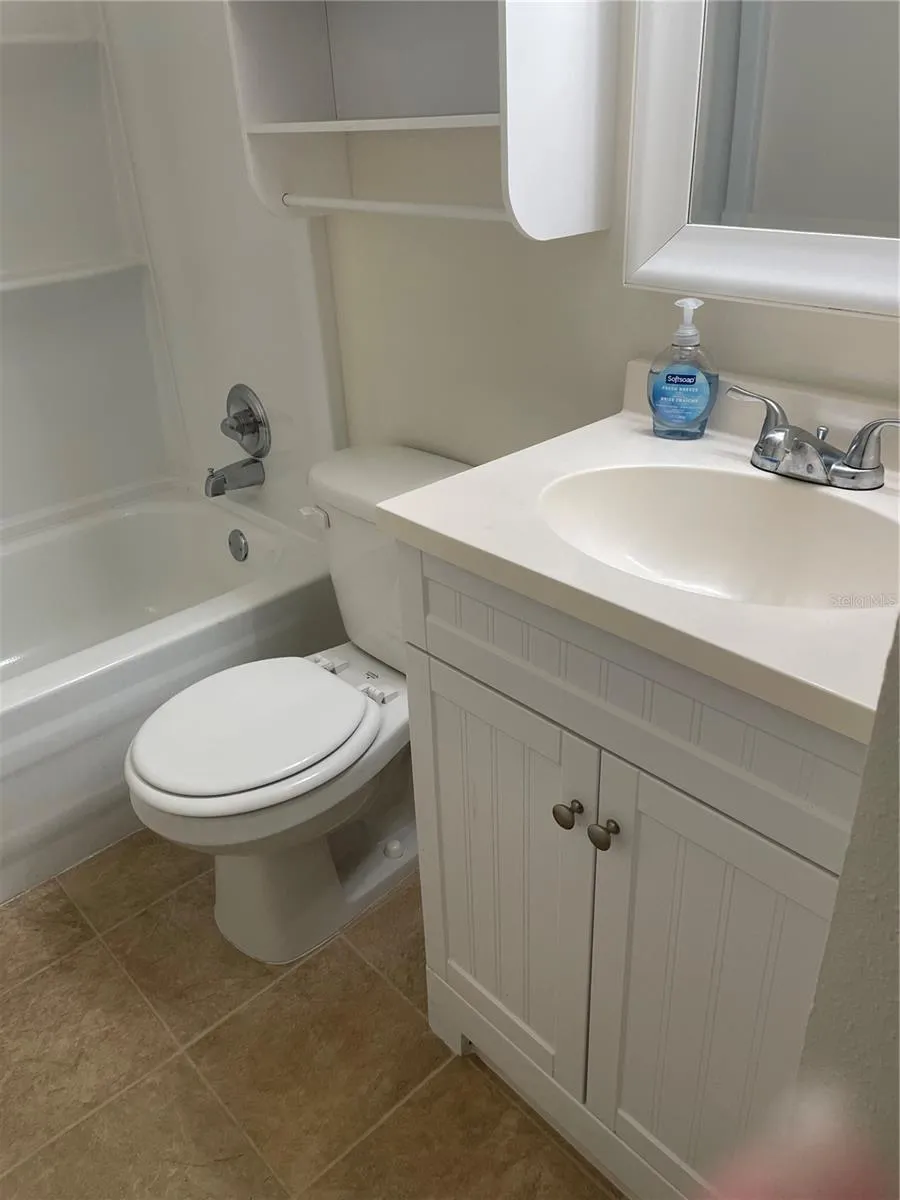 7701 STARKEY ROAD #622 Seminole, FL 33777