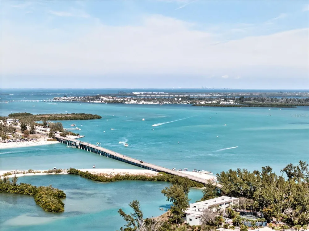 550 DE NARVAEZ DRIVE Longboat Key, FL 34228