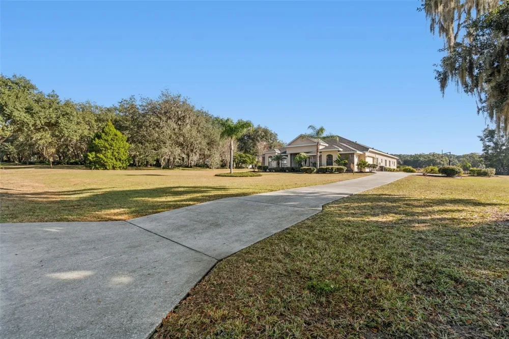 14308 WILLOW RUN Dade City, FL 33523