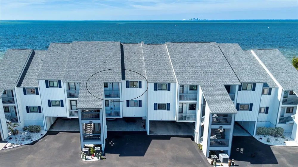 802 BAHIA DEL SOL DRIVE #6 Ruskin, FL 33570