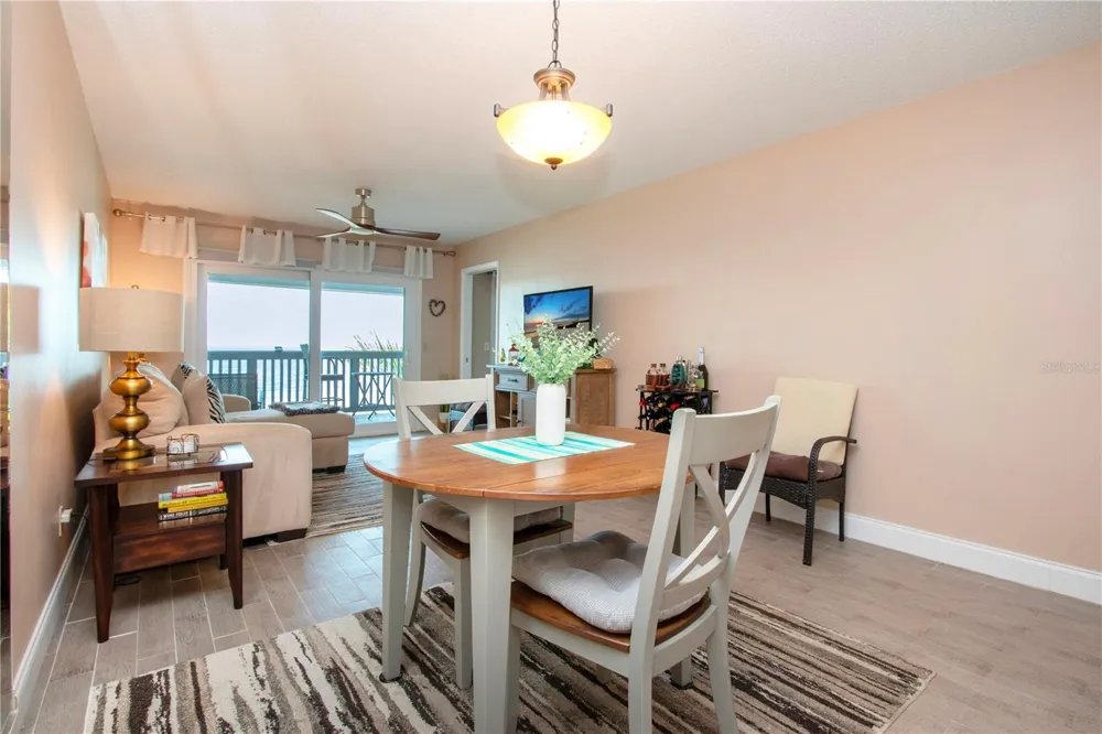 802 BAHIA DEL SOL DRIVE #6 Ruskin, FL 33570