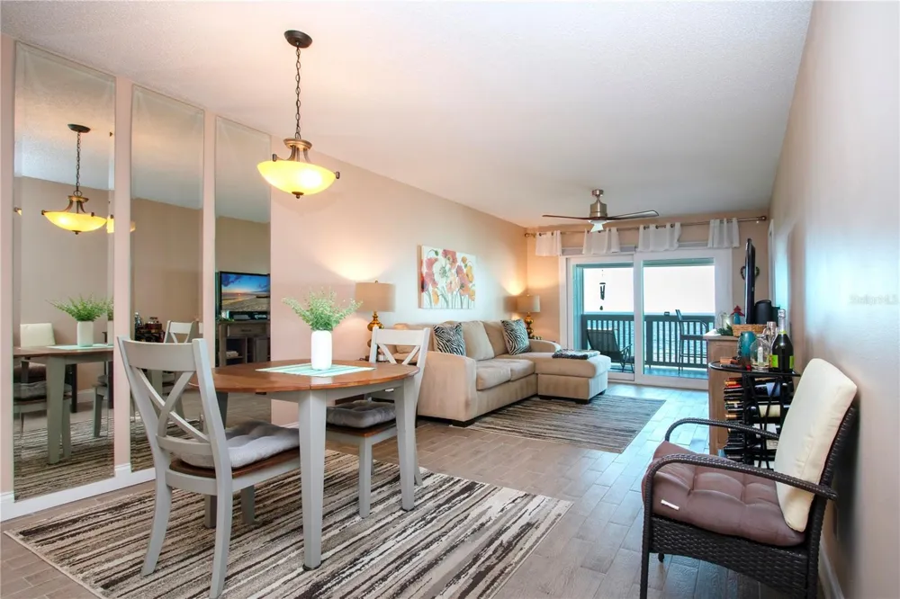 802 BAHIA DEL SOL DRIVE #6 Ruskin, FL 33570
