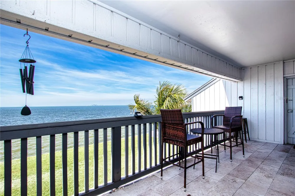 802 BAHIA DEL SOL DRIVE #6 Ruskin, FL 33570