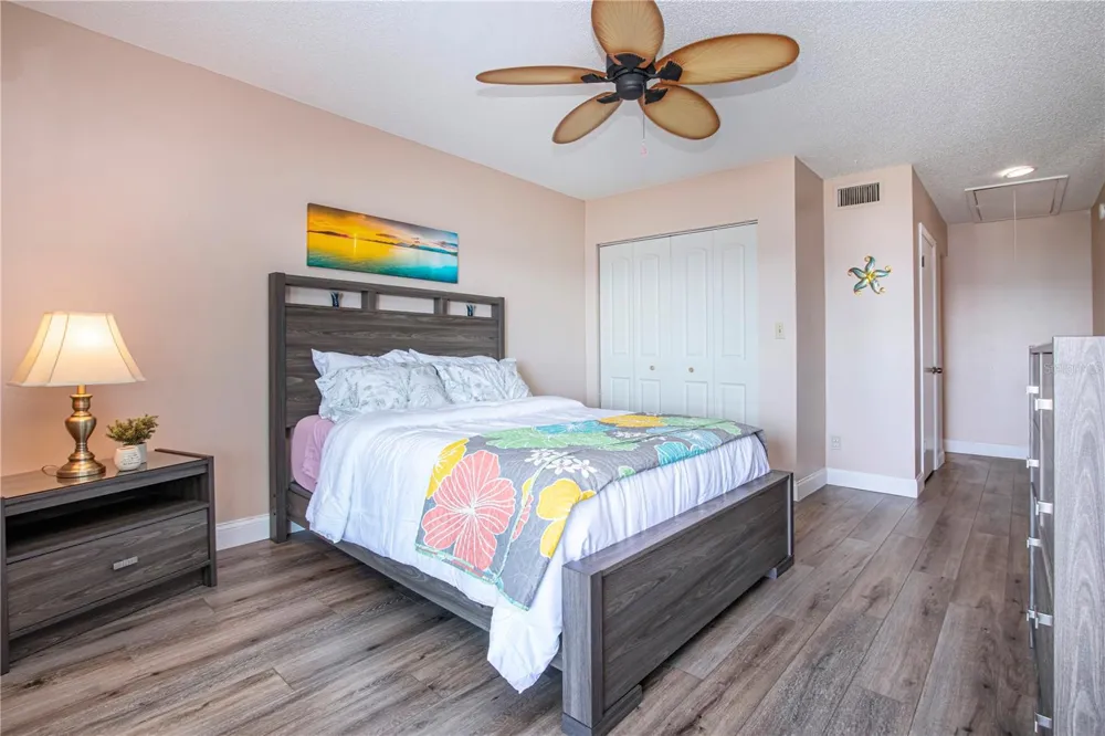 802 BAHIA DEL SOL DRIVE #6 Ruskin, FL 33570