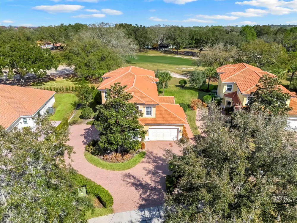 26206 AVENIDA LAS COLINAS #4A Howey In The Hills, FL 34737