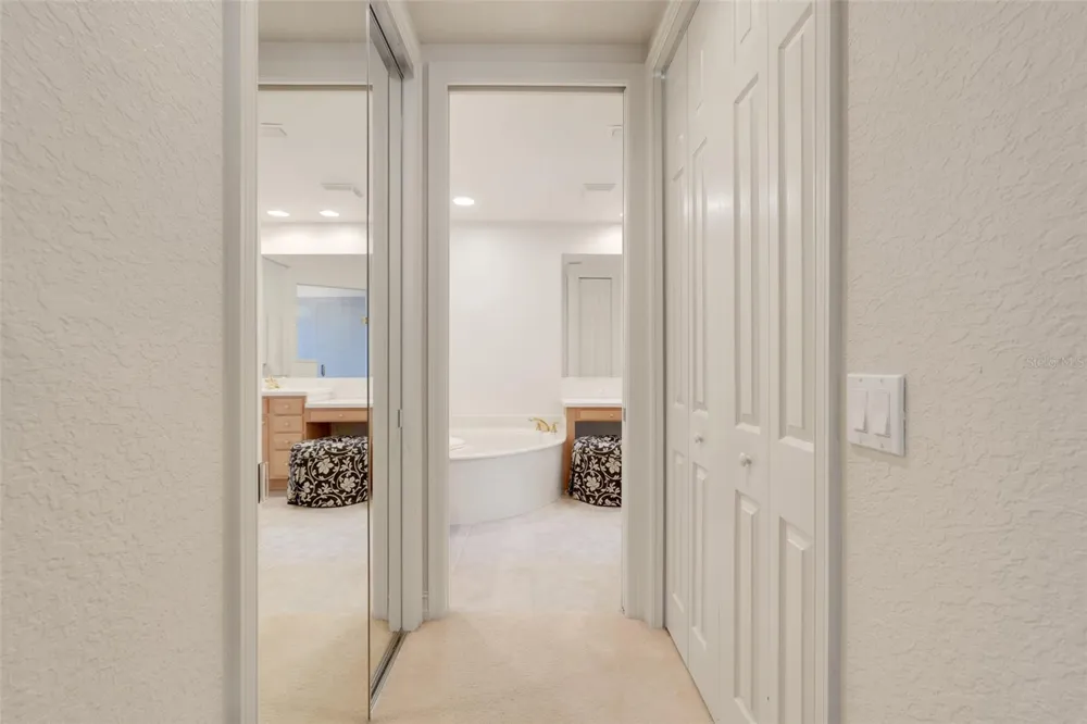 26206 AVENIDA LAS COLINAS #4A Howey In The Hills, FL 34737