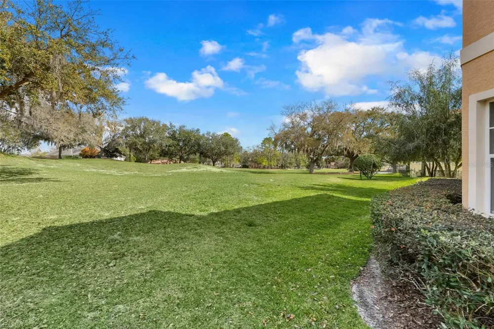 26206 AVENIDA LAS COLINAS #4A Howey In The Hills, FL 34737