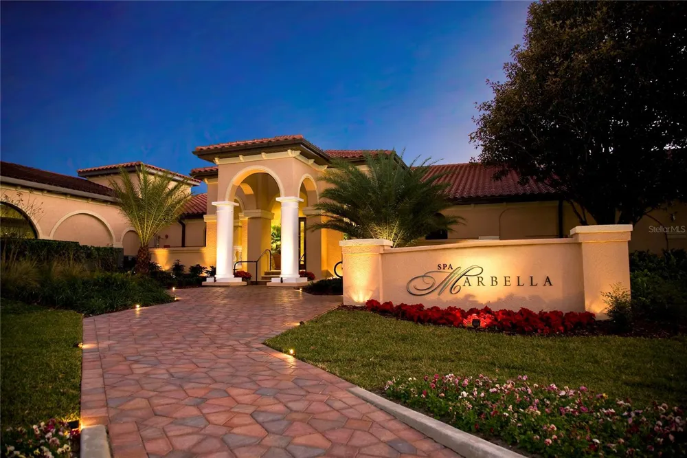 26206 AVENIDA LAS COLINAS #4A Howey In The Hills, FL 34737