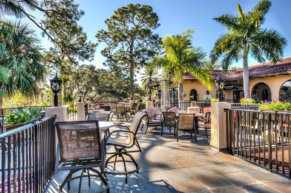 26206 AVENIDA LAS COLINAS #4A Howey In The Hills, FL 34737