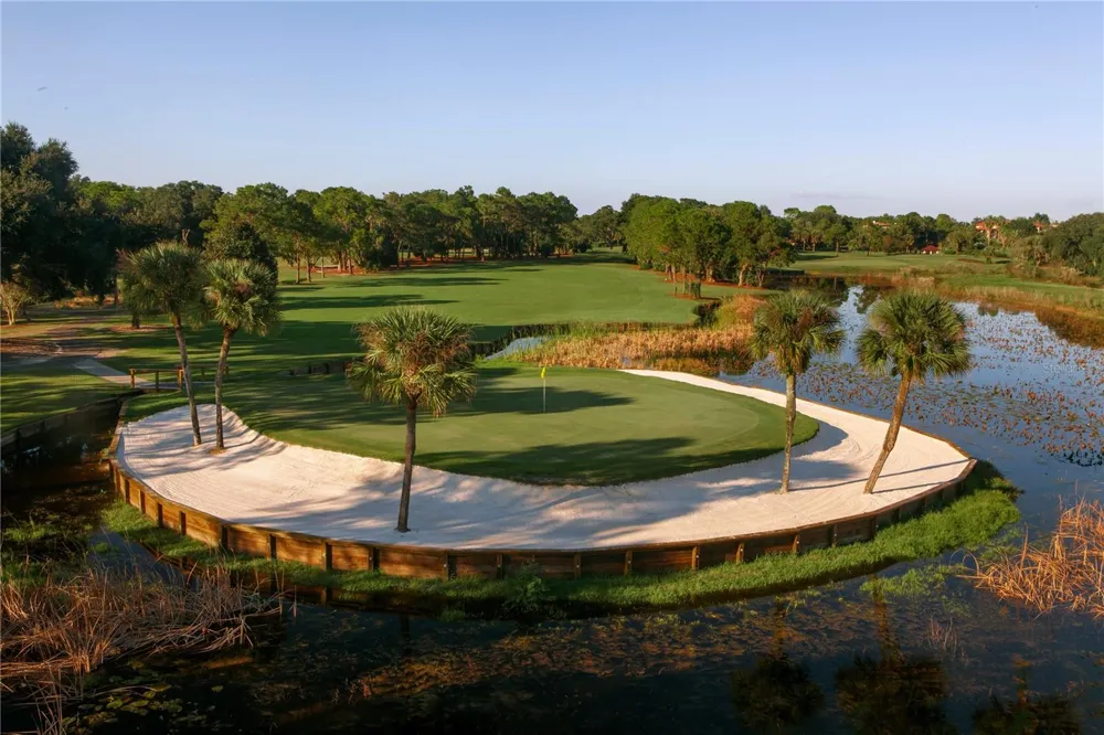 26206 AVENIDA LAS COLINAS #4A Howey In The Hills, FL 34737