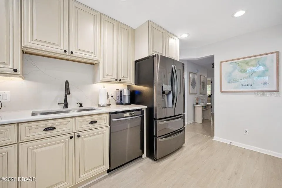 25 MARINA POINT PLACE Palm Coast, FL 32137