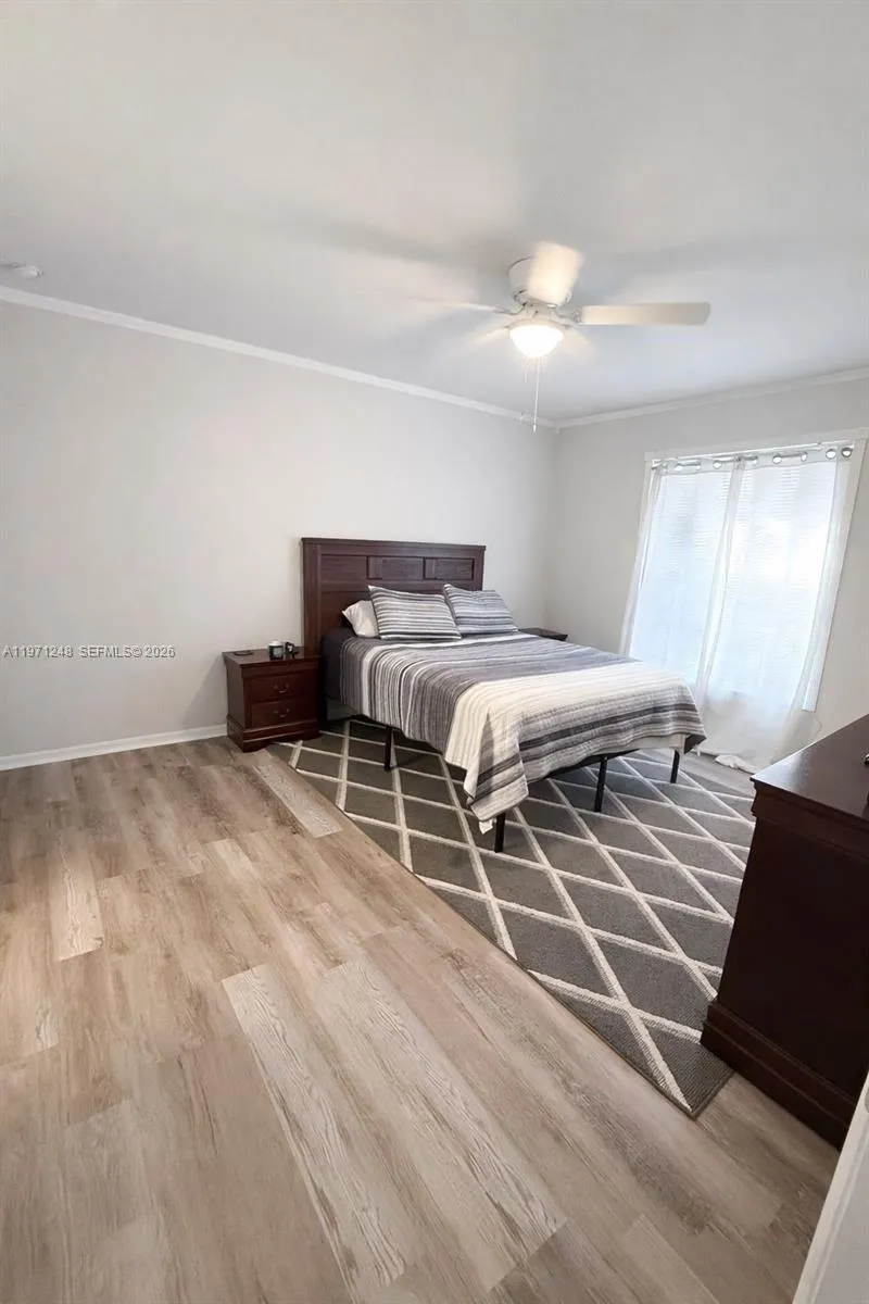 1518 SENIOR CT Lehigh Acres, FL 33971
