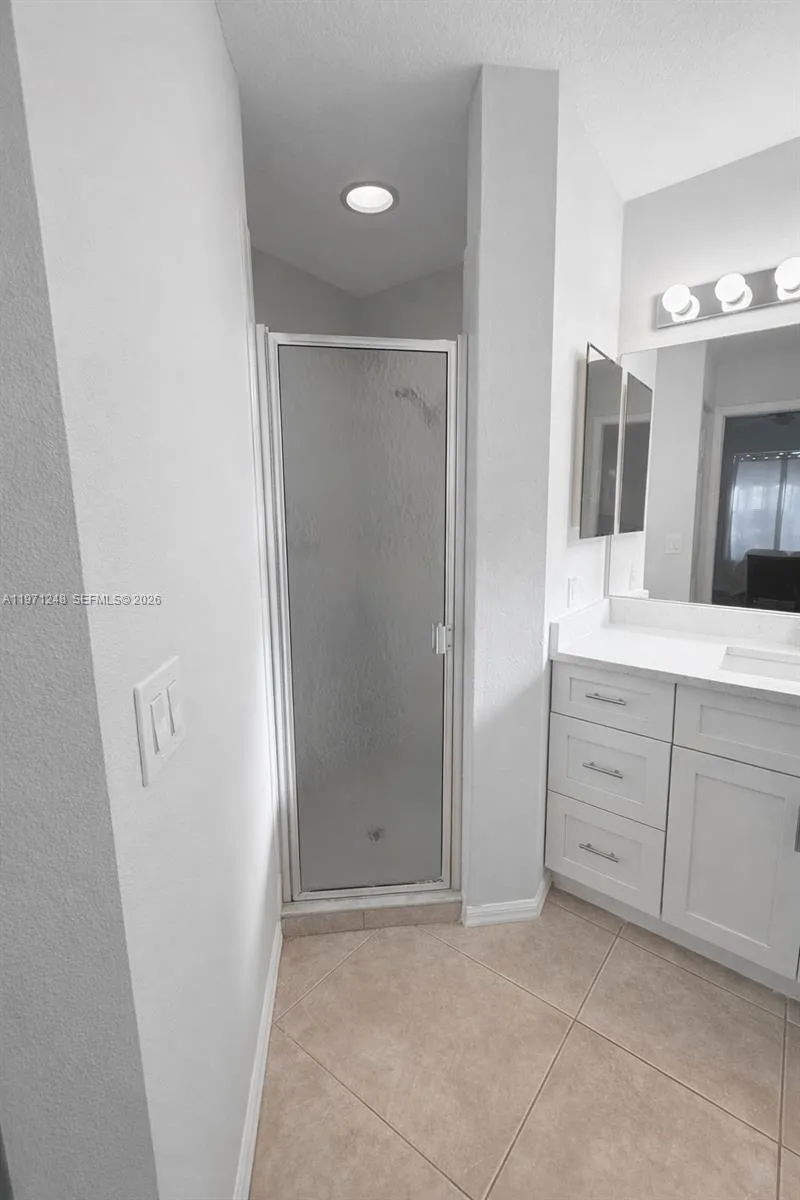 1518 SENIOR CT Lehigh Acres, FL 33971