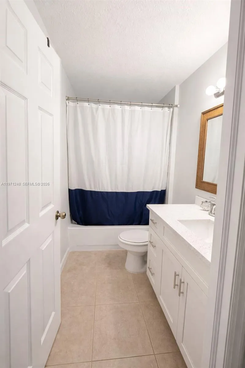 1518 SENIOR CT Lehigh Acres, FL 33971