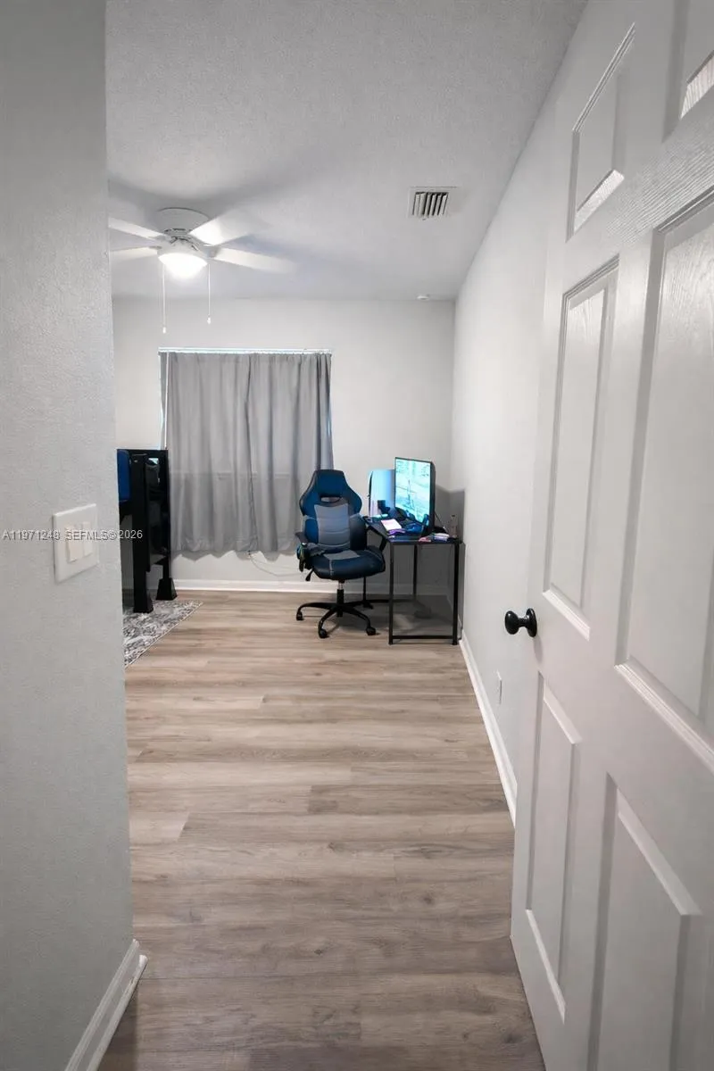 1518 SENIOR CT Lehigh Acres, FL 33971