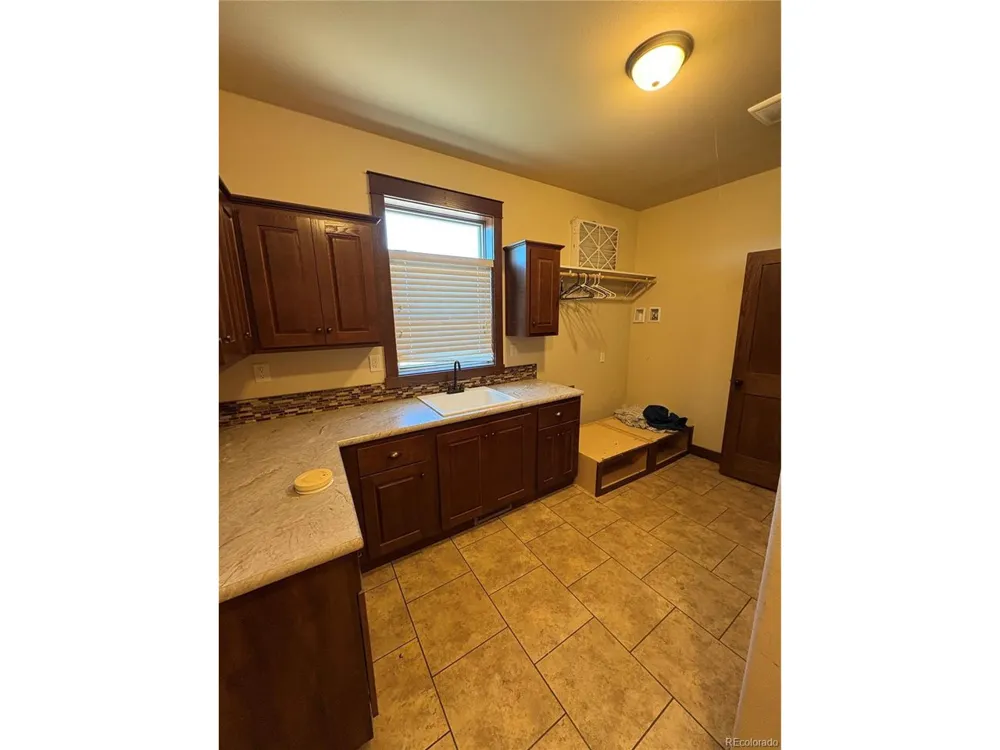 1925 Doe Valley Road Guffey, CO 80820
