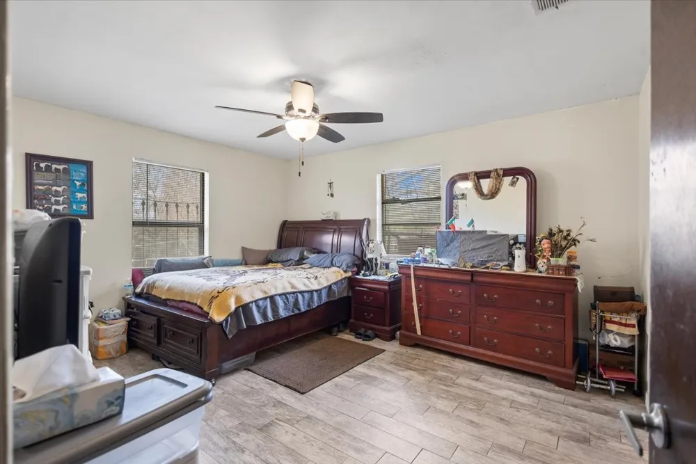 2605 VZ County Road 4923 Ben Wheeler, TX 75754