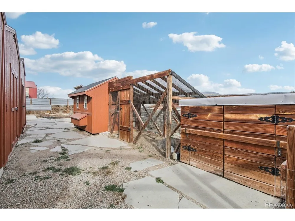 318 Lilac Drive Lochbuie, CO 80603