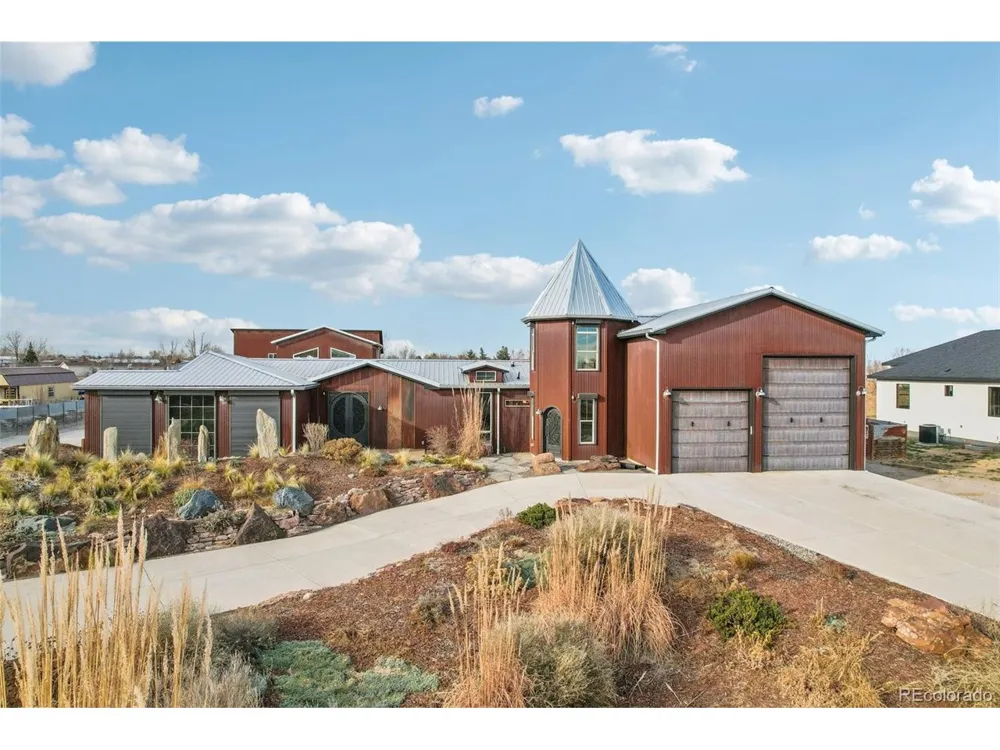 318 Lilac Drive Lochbuie, CO 80603