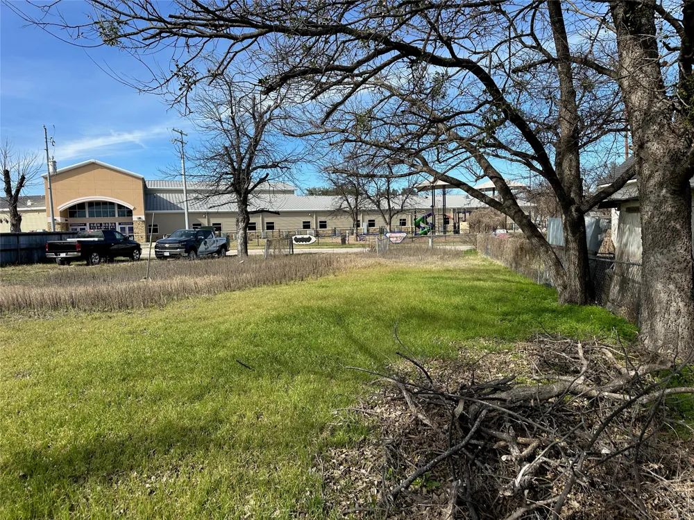 605 W Church Street San Saba, TX 76877