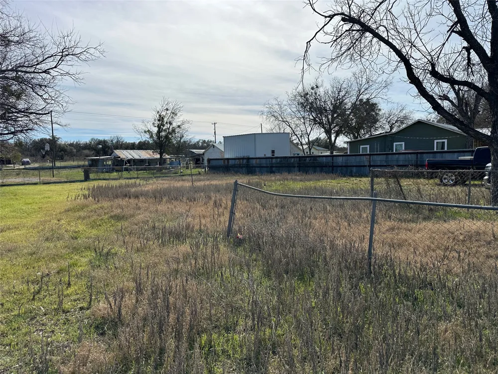 605 W Church Street San Saba, TX 76877