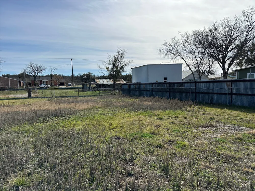 605 W Church Street San Saba, TX 76877