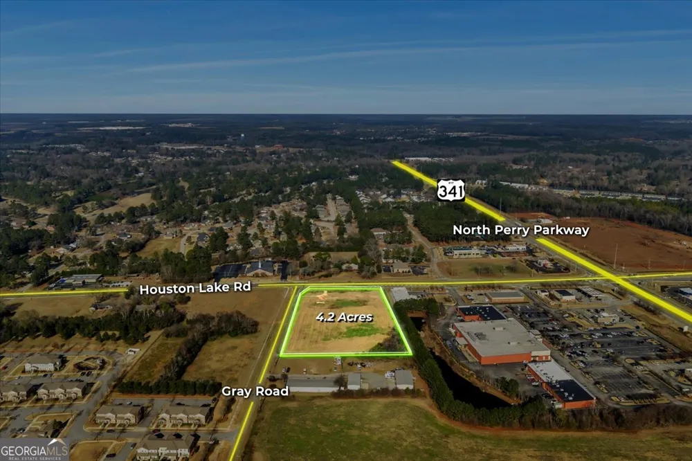 1802 Houston Lake RD Perry, GA 31069