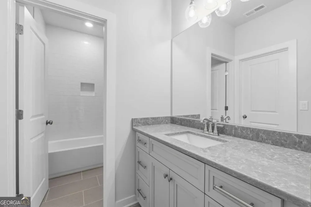 1029 Crossroad TRL Milton, GA 30004