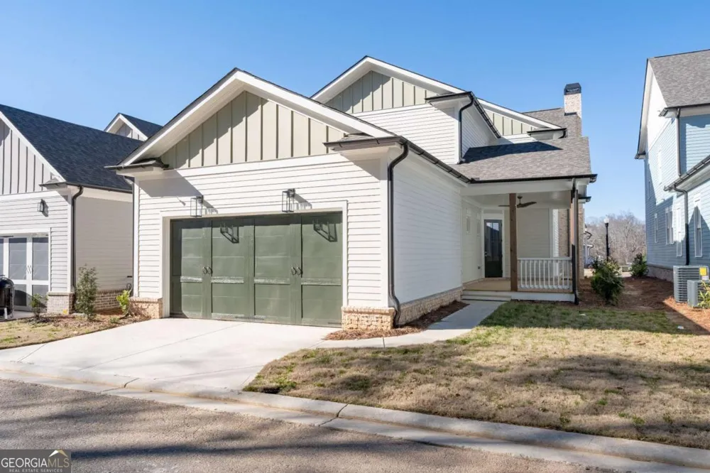 1029 Crossroad TRL Milton, GA 30004
