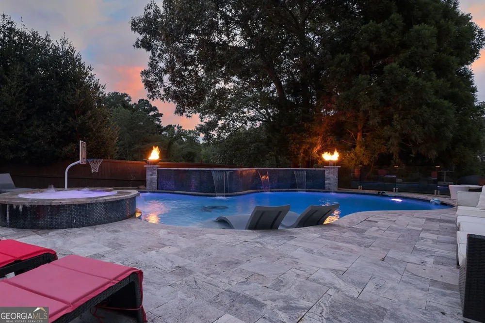 11140 W RD Roswell, GA 30075