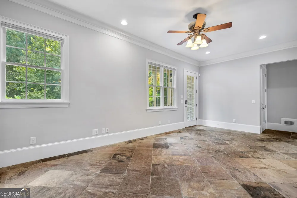 11140 W RD Roswell, GA 30075