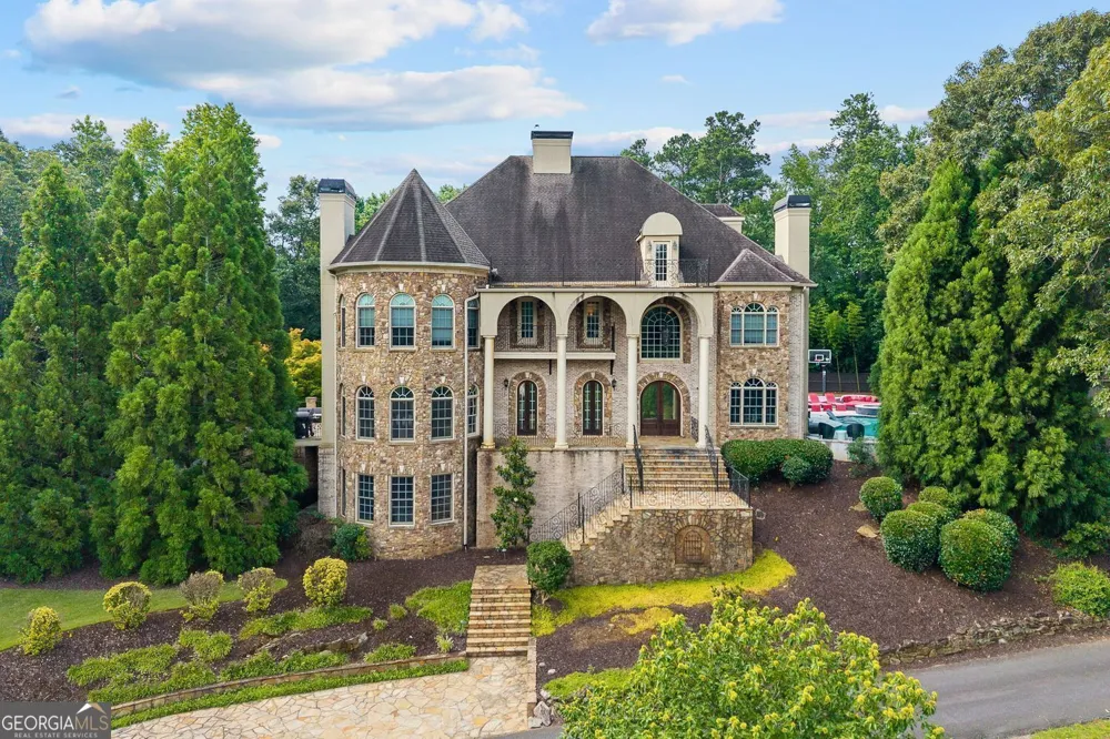11140 W RD Roswell, GA 30075