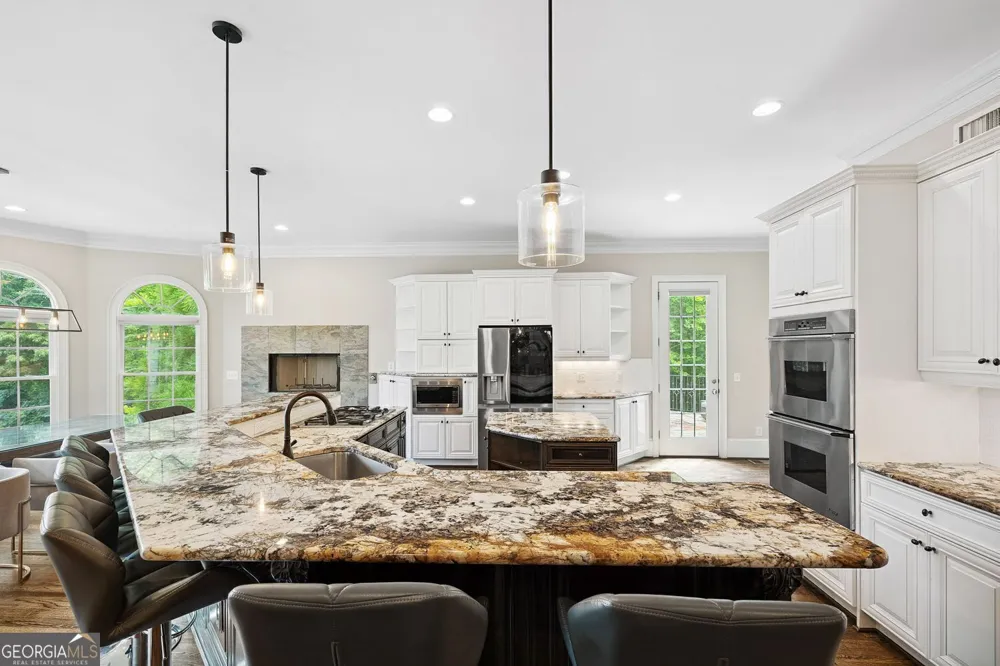 11140 W RD Roswell, GA 30075