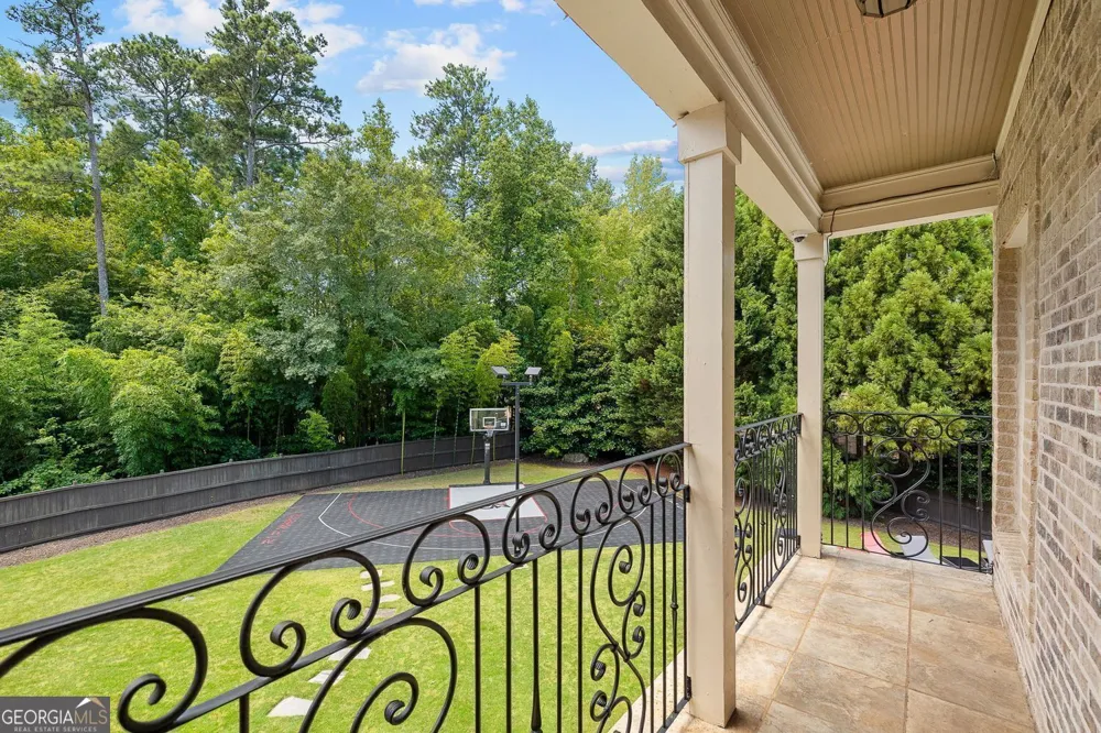 11140 W RD Roswell, GA 30075