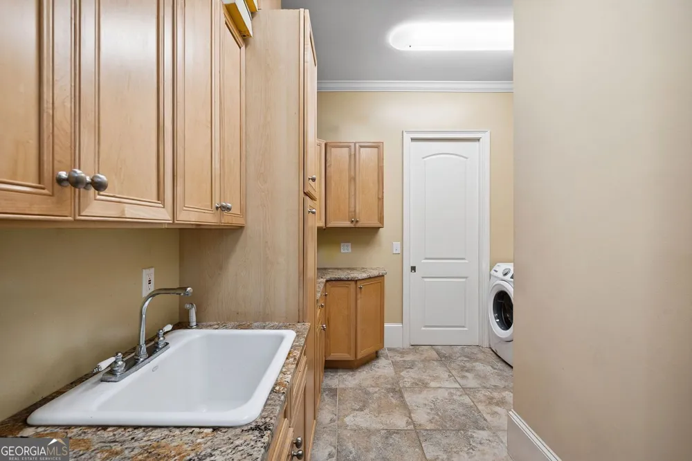 11140 W RD Roswell, GA 30075