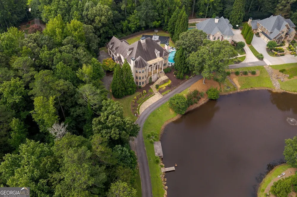 11140 W RD Roswell, GA 30075
