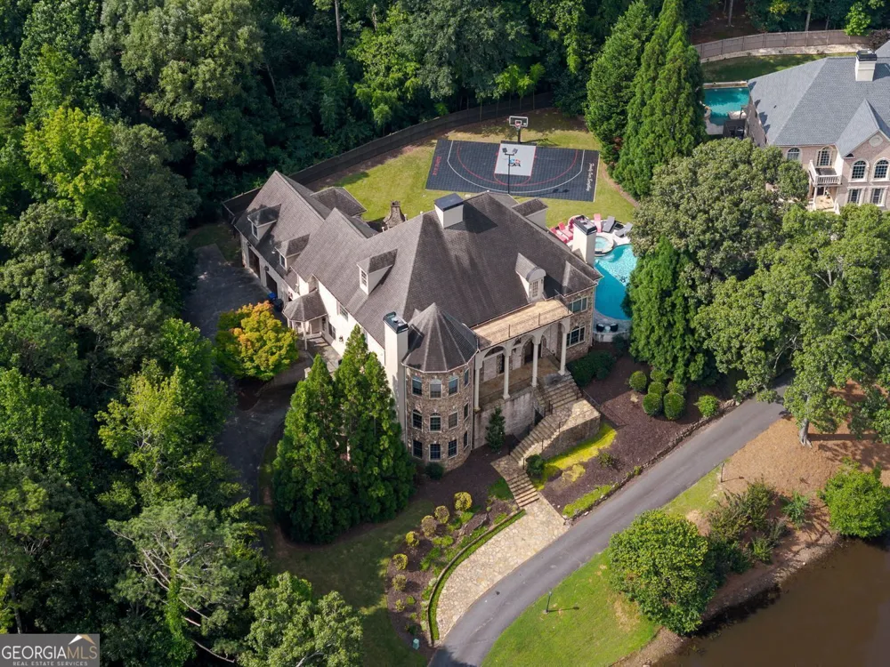 11140 W RD Roswell, GA 30075