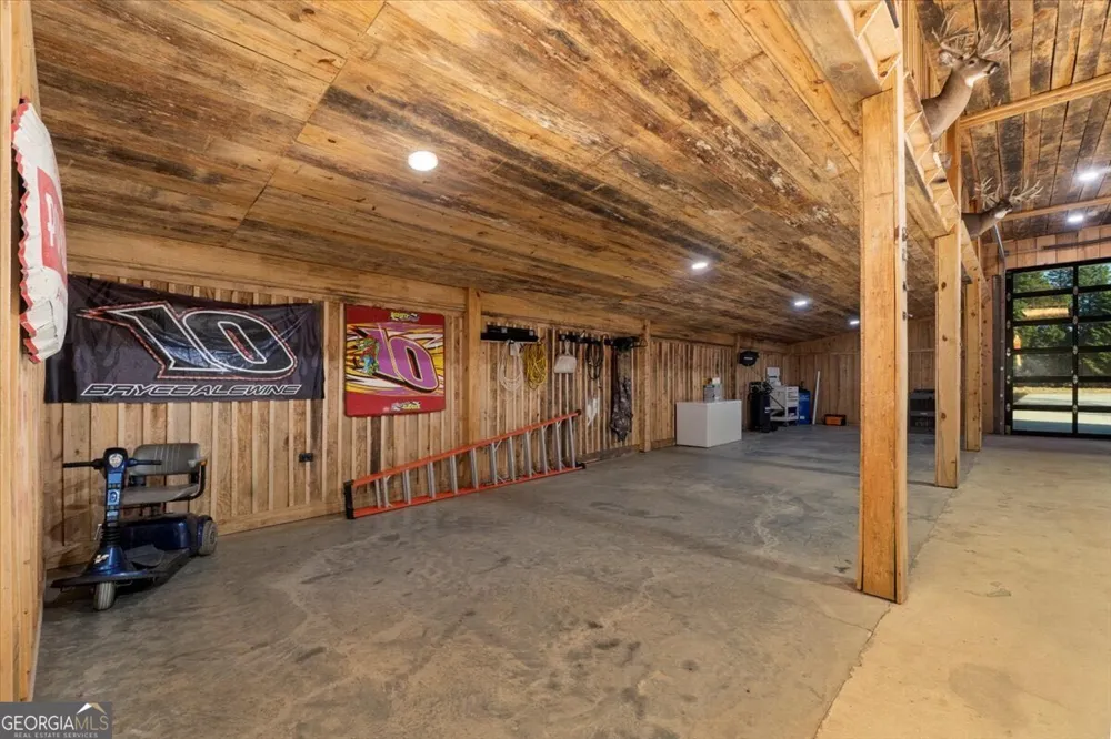 284 Snow Farm RD Hull, GA 30646
