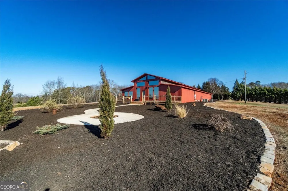284 Snow Farm RD Hull, GA 30646