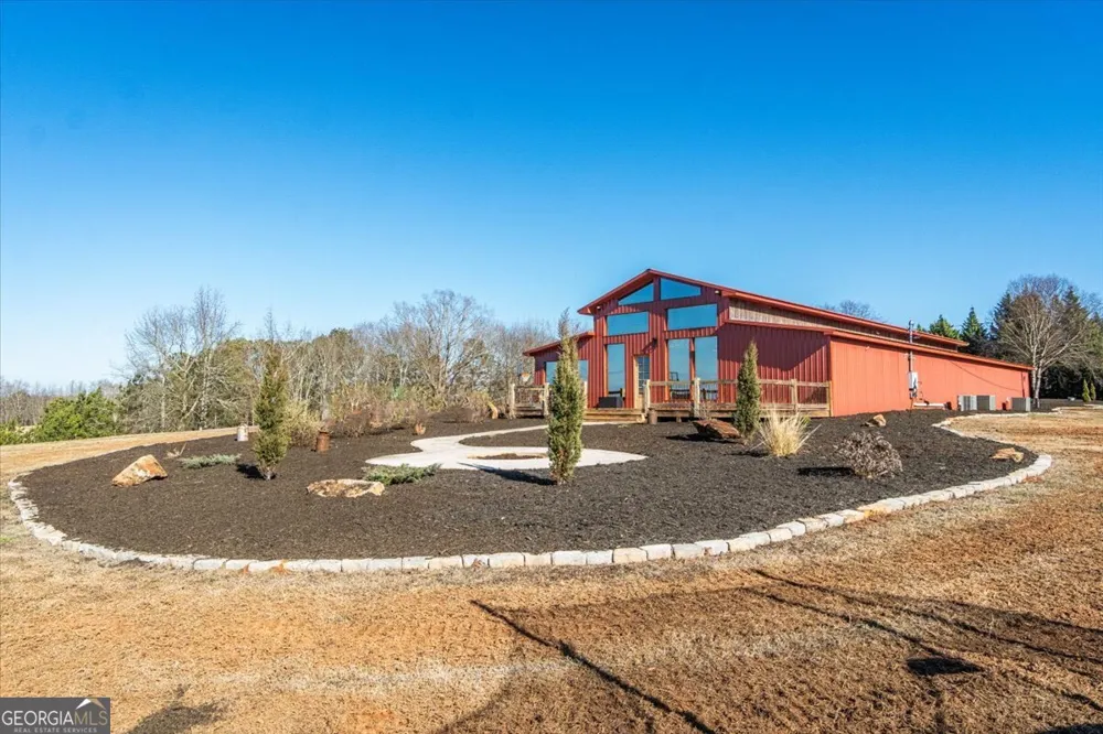 284 Snow Farm RD Hull, GA 30646