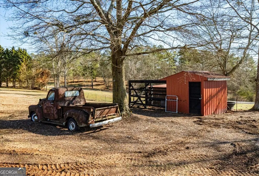 284 Snow Farm RD Hull, GA 30646