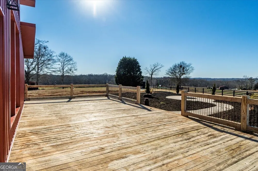 284 Snow Farm RD Hull, GA 30646