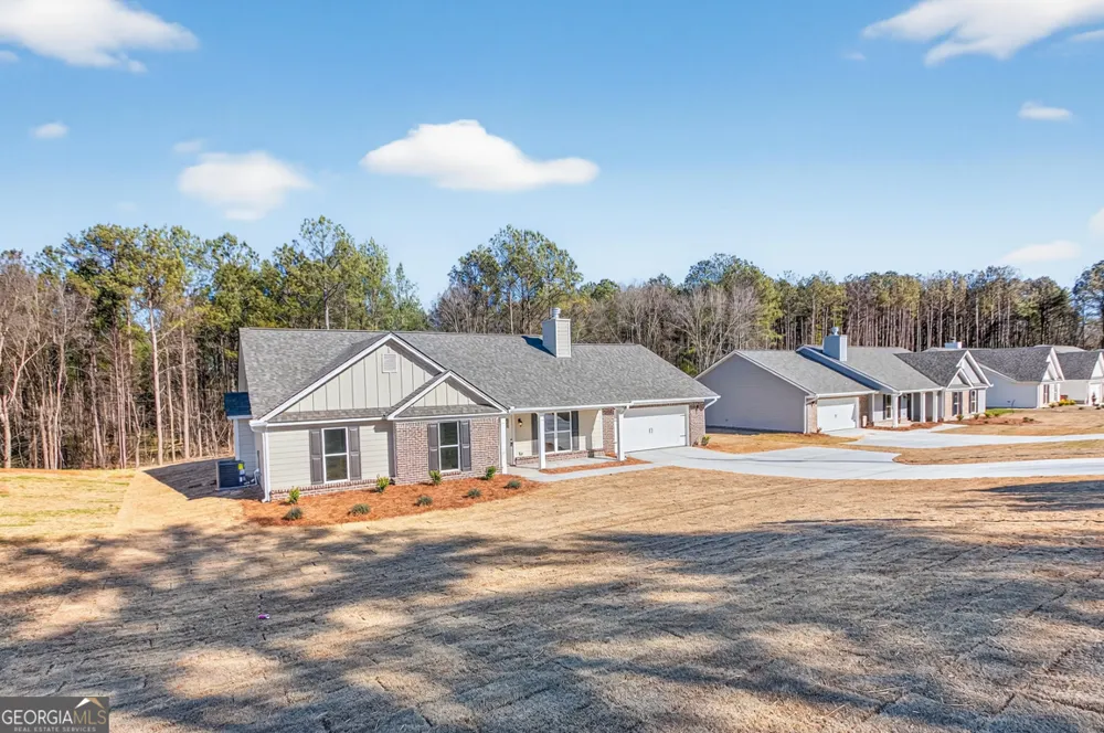 154 Airport RD Canon, GA 30520