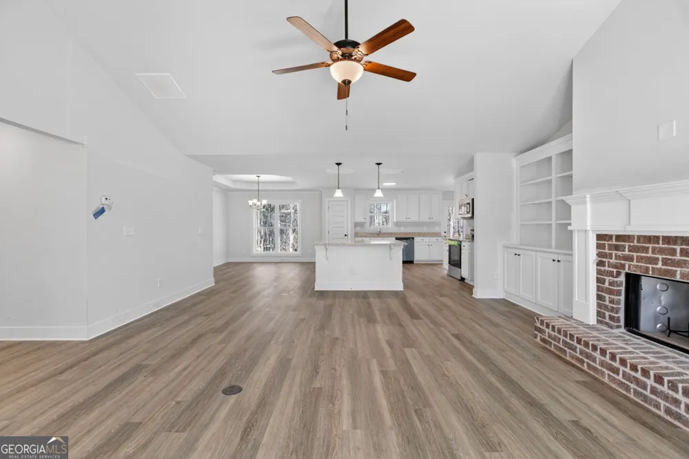 154 Airport RD Canon, GA 30520