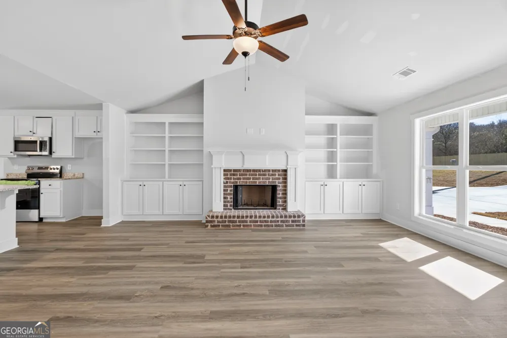 154 Airport RD Canon, GA 30520