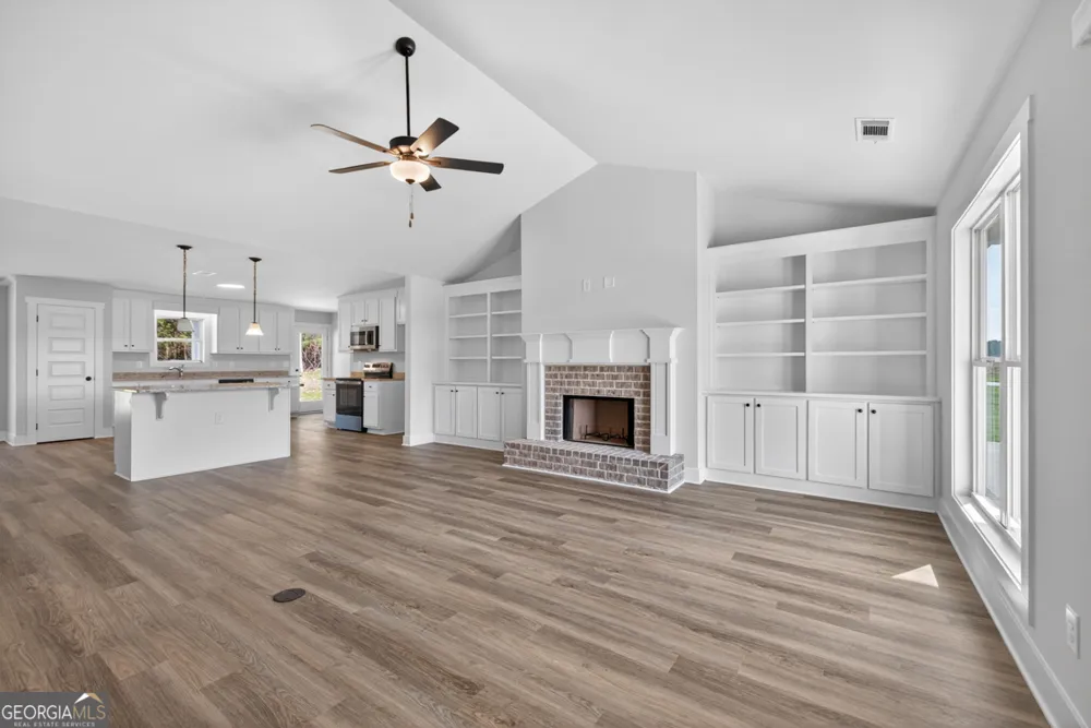 154 Airport RD Canon, GA 30520