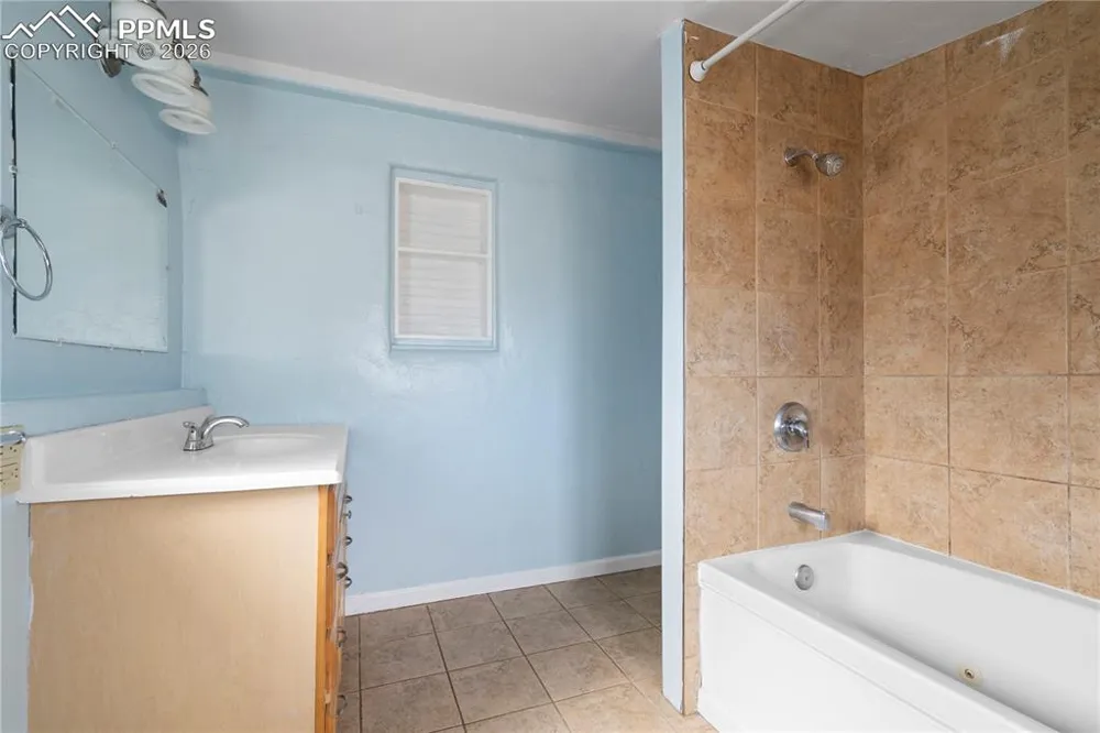 2232 E Routt Avenue Pueblo, CO 81004