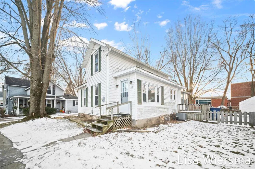120 Palmer Avenue Colon Village, MI 49040